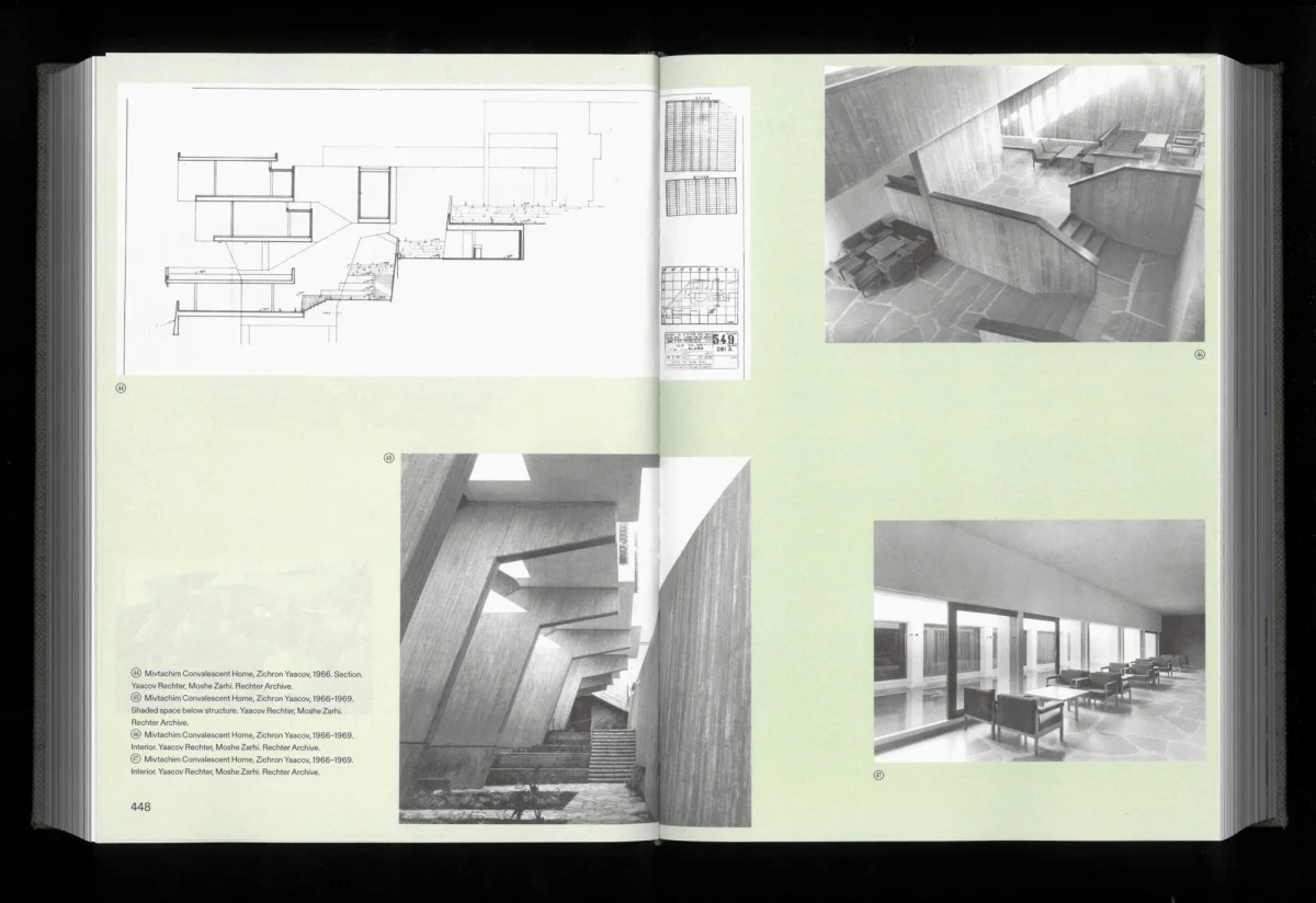 Hellgrüne Doppelseite mit einem Grundriss und Schwarz-Weiß-Fotografien kantiger Innenräume und Treppen.